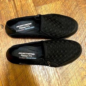 Skechers relaxed fit air cooled memory foam shoes size 8 1/2